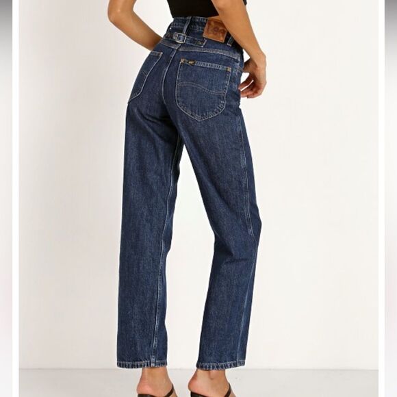 Lee Modern Vintage High Rise Relaxed Stovepipe Jean - Picture 3 of 10